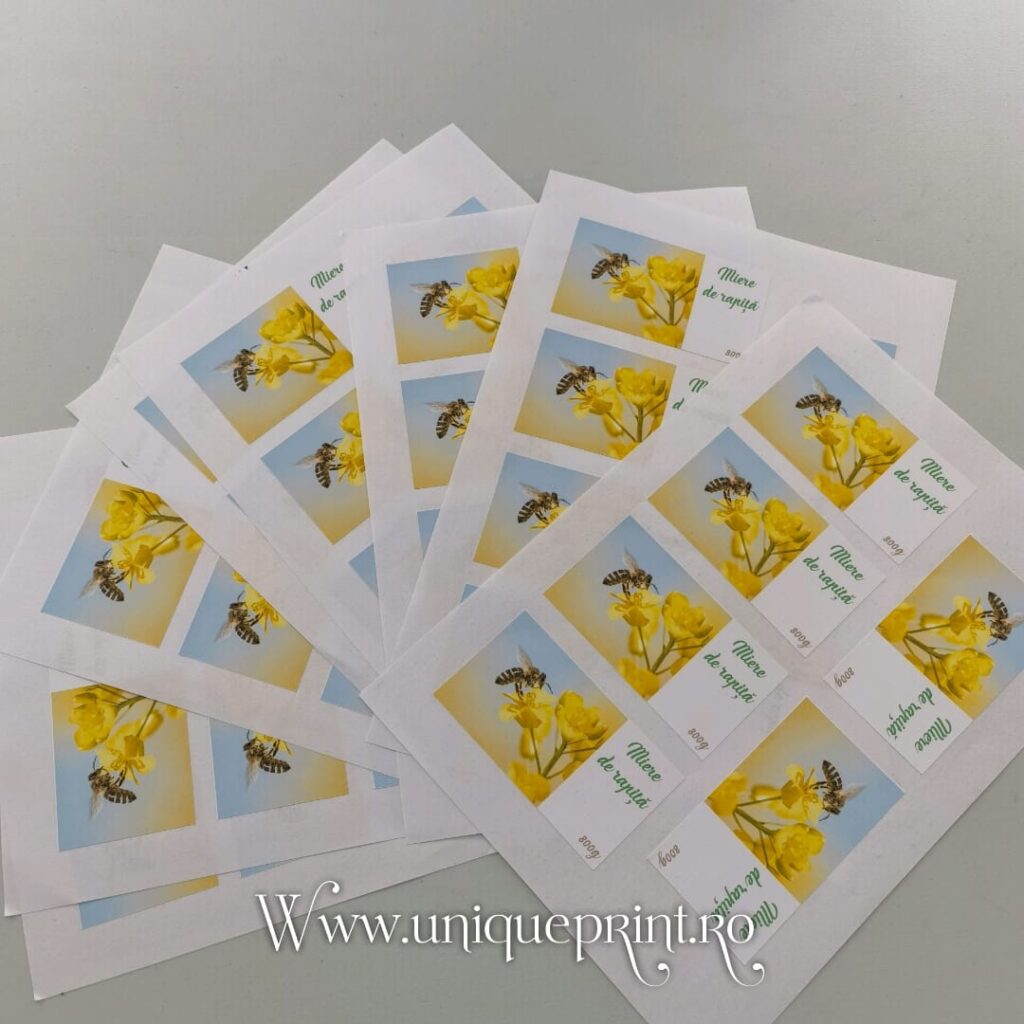 etichete adezive personalizte